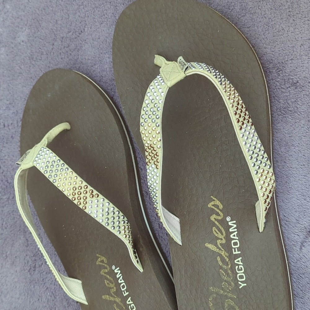 Women's Skechers Yoga Foam Flip Flops - Picture 16 of 16